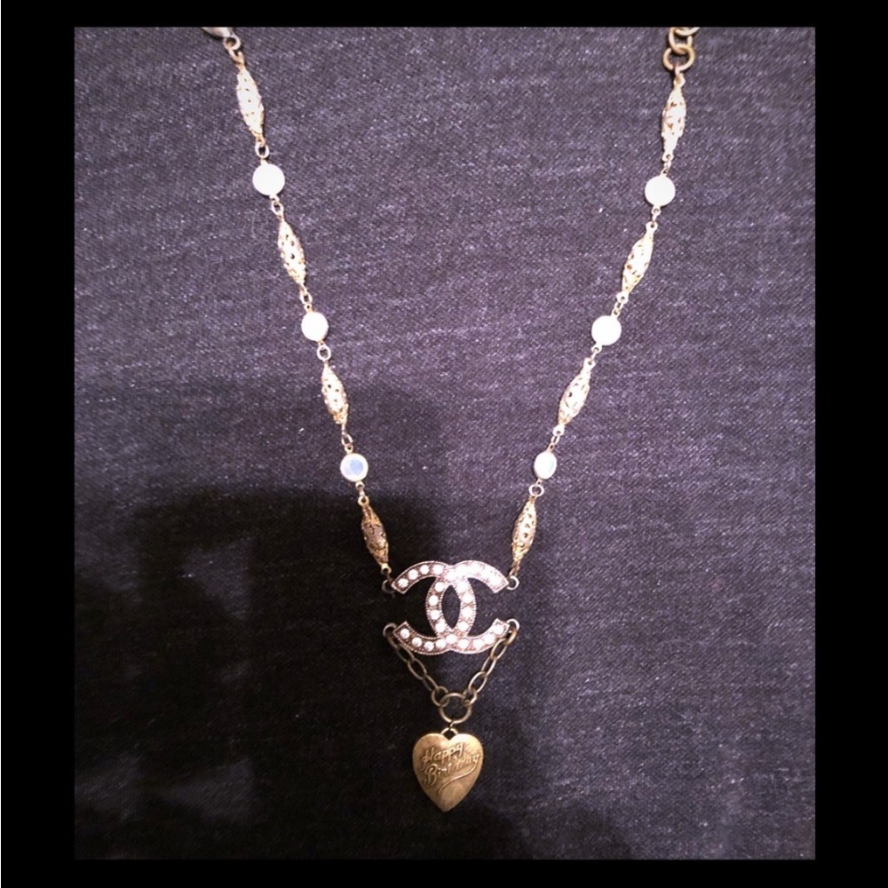 Vintage Chanel necklace🎂🎂🎂🎉🎉🎉 - Picture 6 of 6